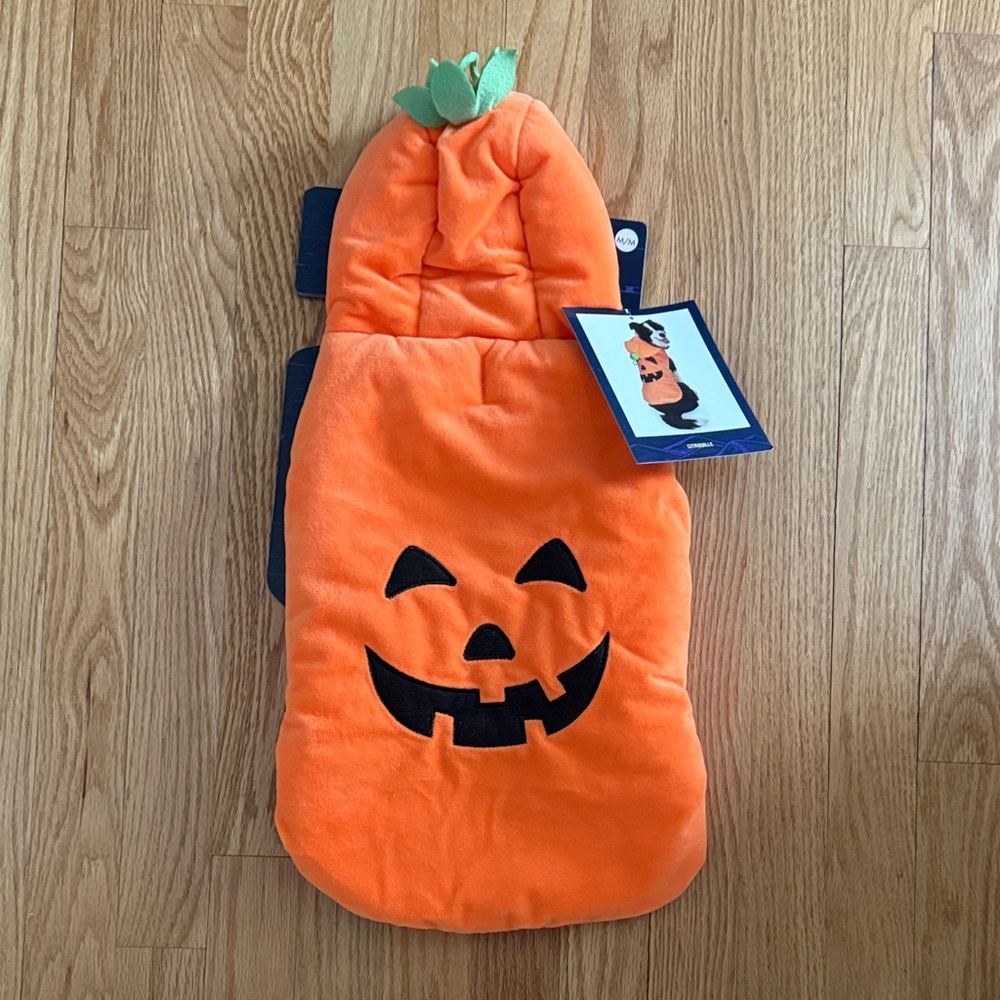 NWT Pumpkin Halloween Costume for Dog